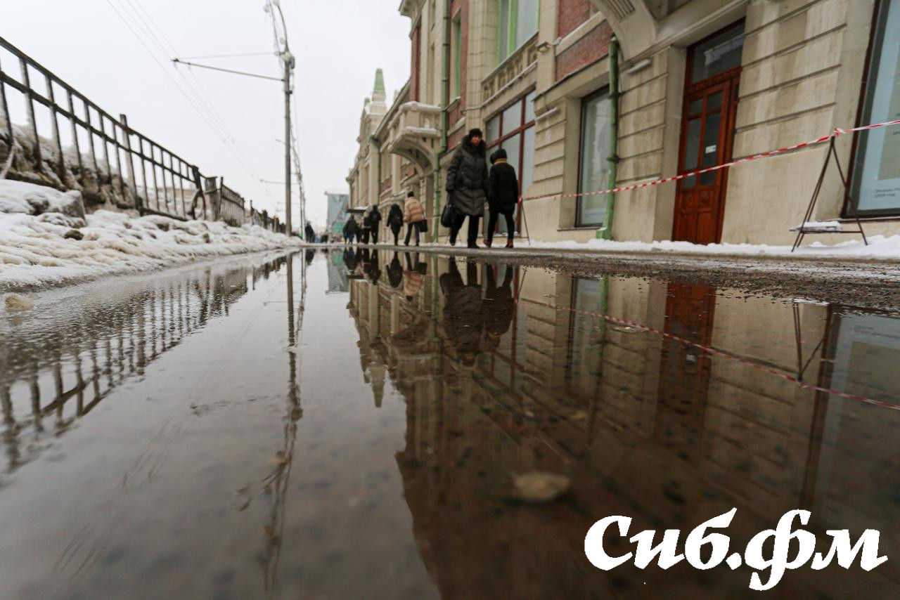 Фото Новосибирск в первый день весны засыпало снегом: 15 фото с городских улиц 8